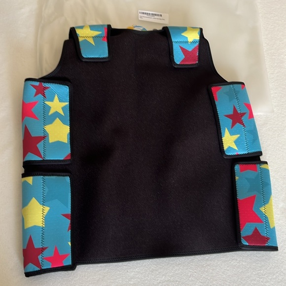 New! Smart School Sensory Compression Vest - Picture 5 of 9
